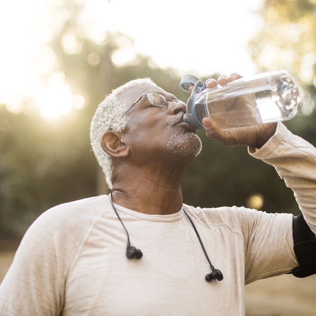 How to Get Your Eight Glasses of Water a Day: 11 Steps