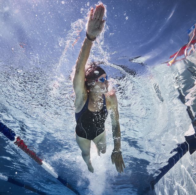 2021年11月には、﻿ペンシルベニア大学の水泳部に所属するトランスジェンダー女性のリア・トーマス選手が、同校の女子記録を打ち破ったことが話題に。﻿﻿﻿﻿﻿﻿﻿﻿その功績に対し、不公平なのではという声から大会側がもうけた急なルール変更に対し声をあげたのは、300人を超える競泳関係者たち。