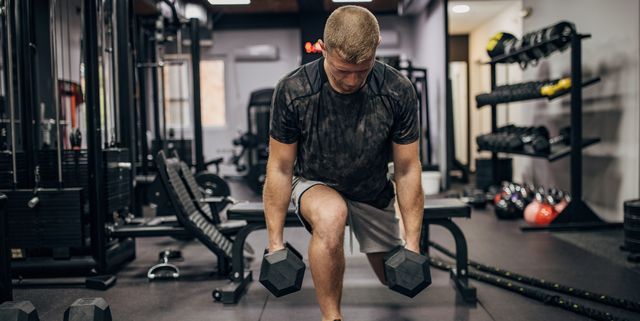 10 ejercicios con un banco para ganar músculo fácilmente
