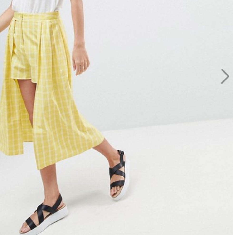 Clothing, Yellow, Footwear, Waist, Leg, Ankle, Fashion, Knee, Human leg, Joint, 