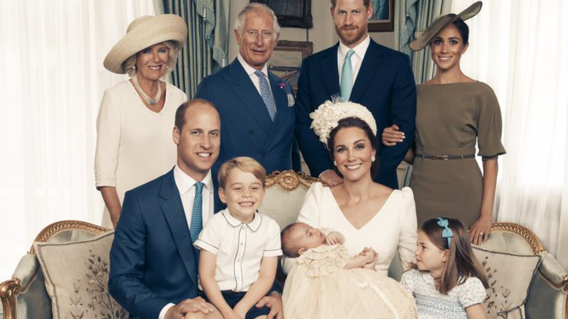 preview for Here's what a professional face reader had to say about the latest royal family portrait