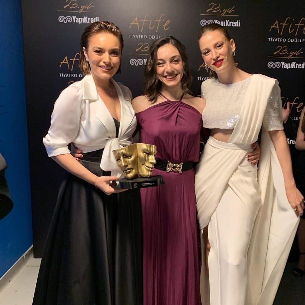 Serenay Sarikaya premiada por alice