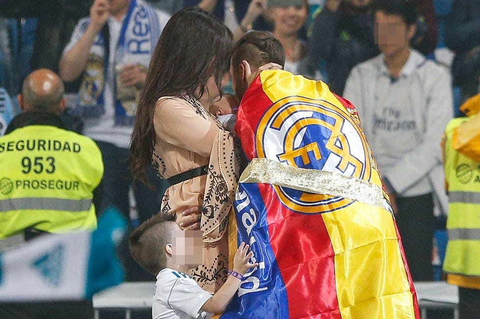 Sergio Ramos celebra su éxito en la Champions con su familia
