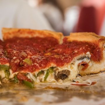 serving chicago deep dish pizza