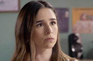 servir y proteger julia