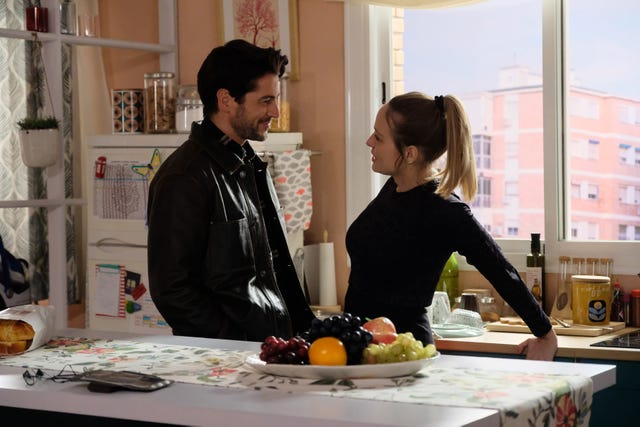 servir y proteger rtve iker y luna