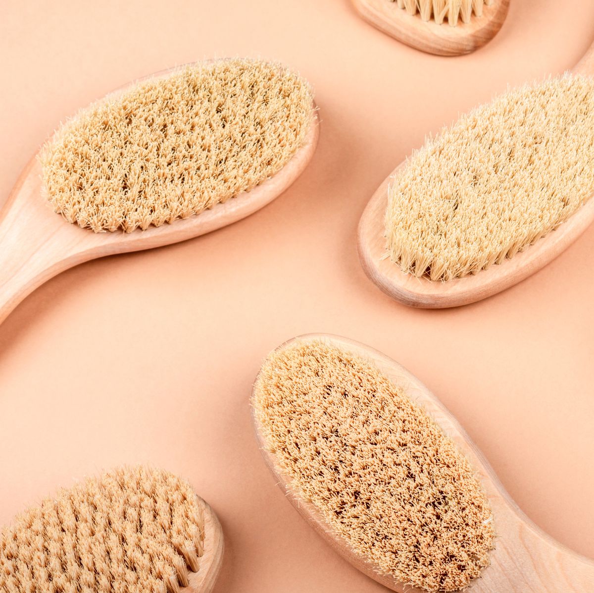 dry brushing qué es el cepillado en seco y sus beneficios
