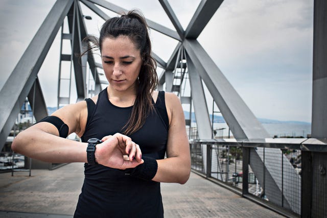 Setting up the smartwatch for the running