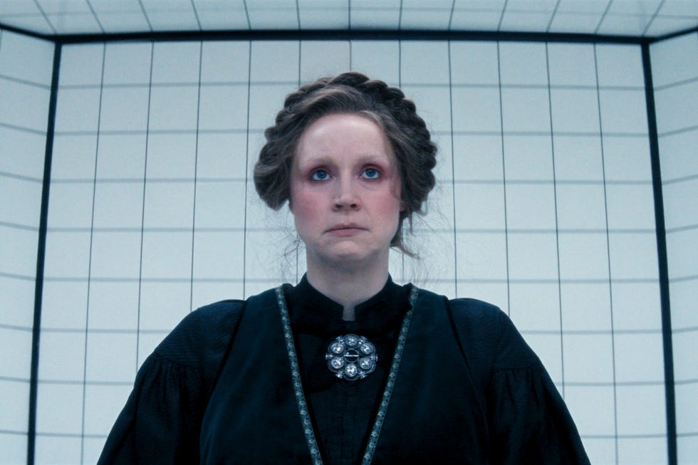 gwendoline christie em indenização