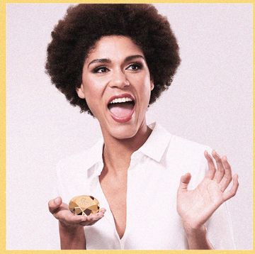 Hair, Facial expression, Hairstyle, Afro, Gesture, Smile, Portrait, Album cover, Illustration, Snack, 