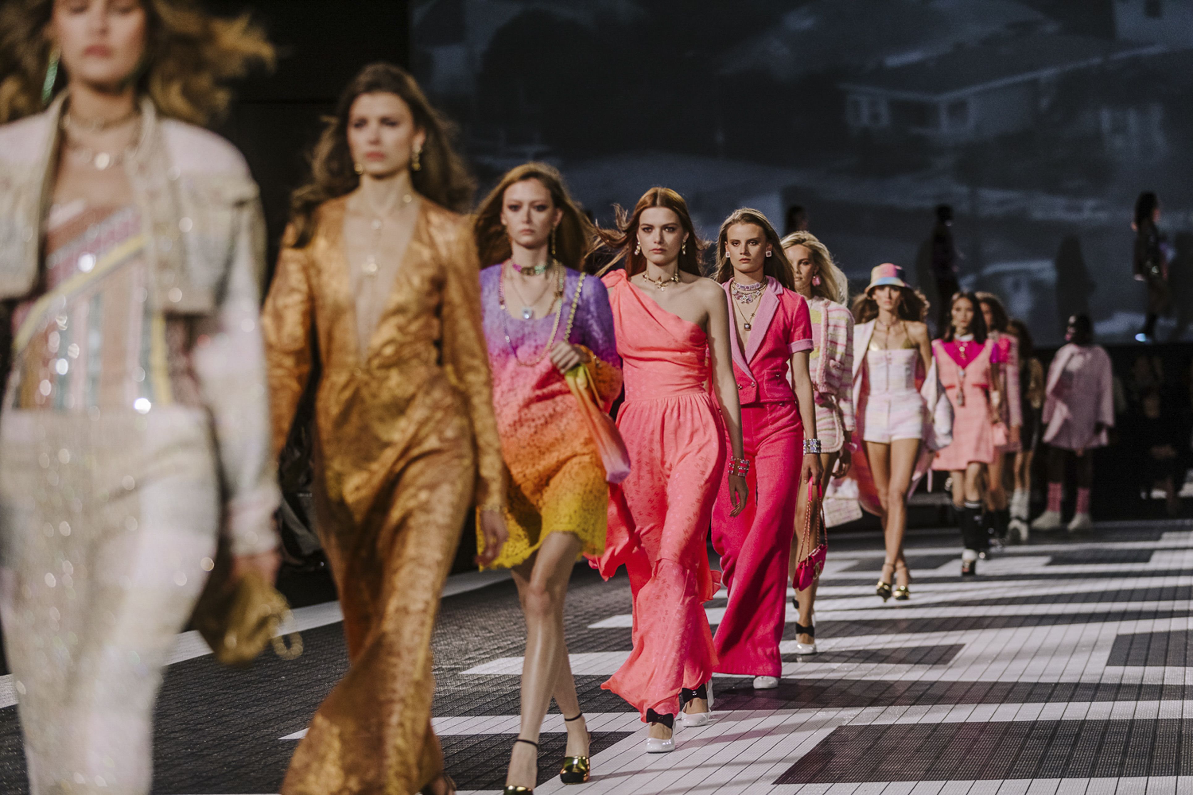 Tutti i look della sfilata pre-fall 2023 di Louis Vuitton a Seul