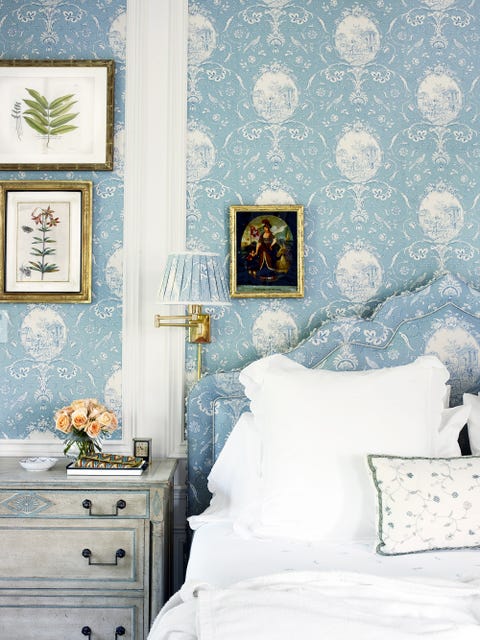 traditional shabby chic bedroom
