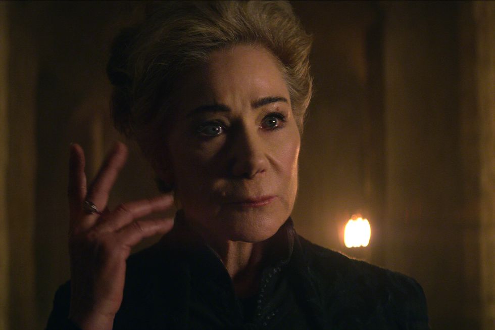 shadow and bone l to r zoË wanamaker as baghra in shadow and bone cr courtesy of netflix © 2021
