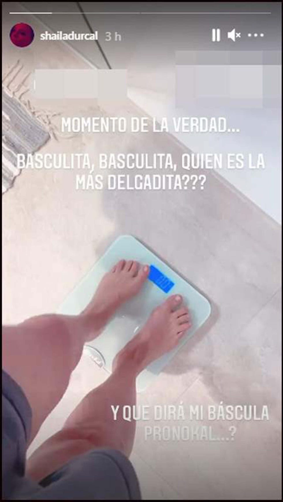 la hija de rocío dúrcal se sube a la báscula para saber su peso tras su nueva dieta