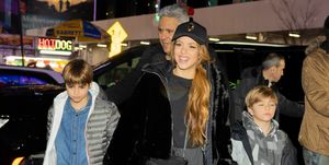 shakira and her 2 boys go to the mnm store in times square and than head to nobu for dinner in new york city