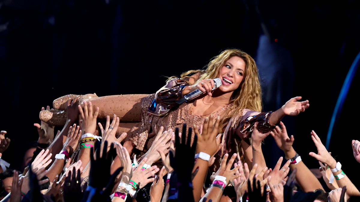 Watch Shakira's Complete Performance at the 2023 VMAs