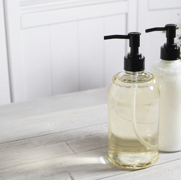 shampoo bottle image of bath time