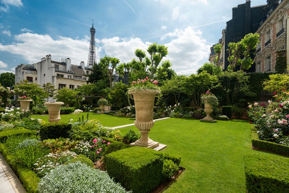 shangri la paris