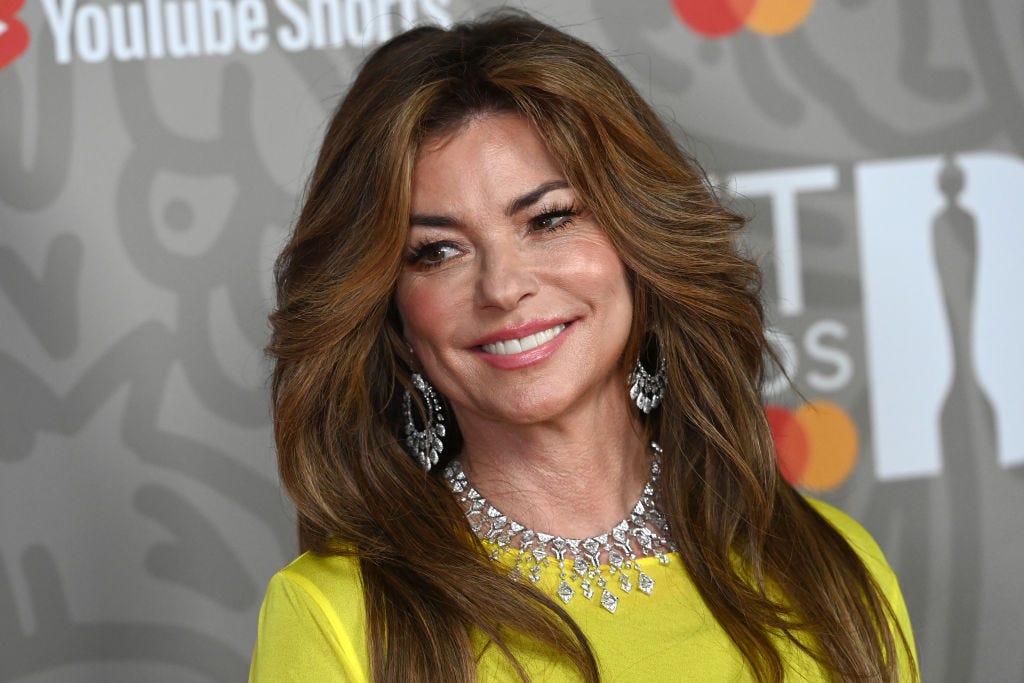 Shania Twain fans say she looks “so different” in red carpet photos