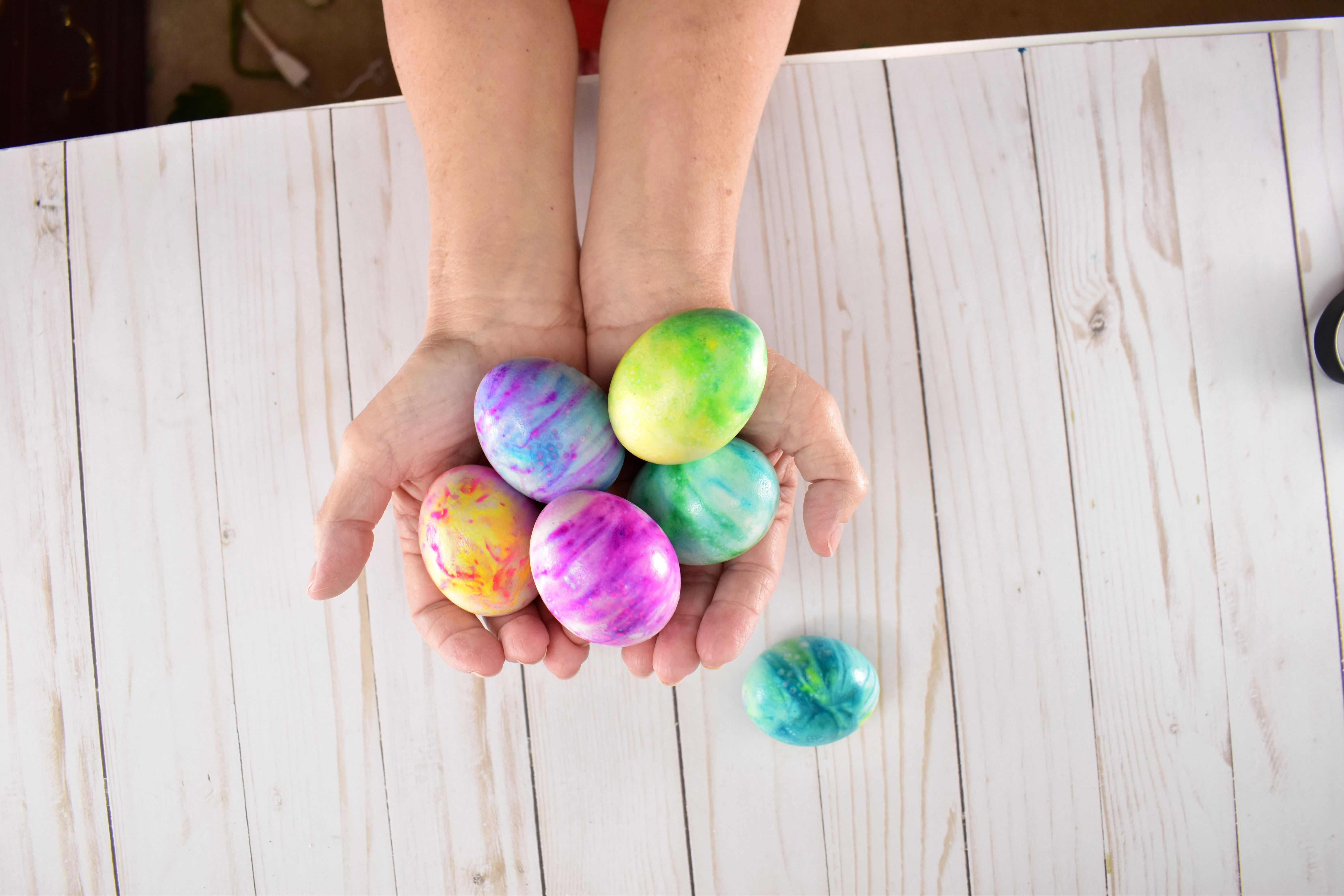 Dying eggs with on sale shaving cream