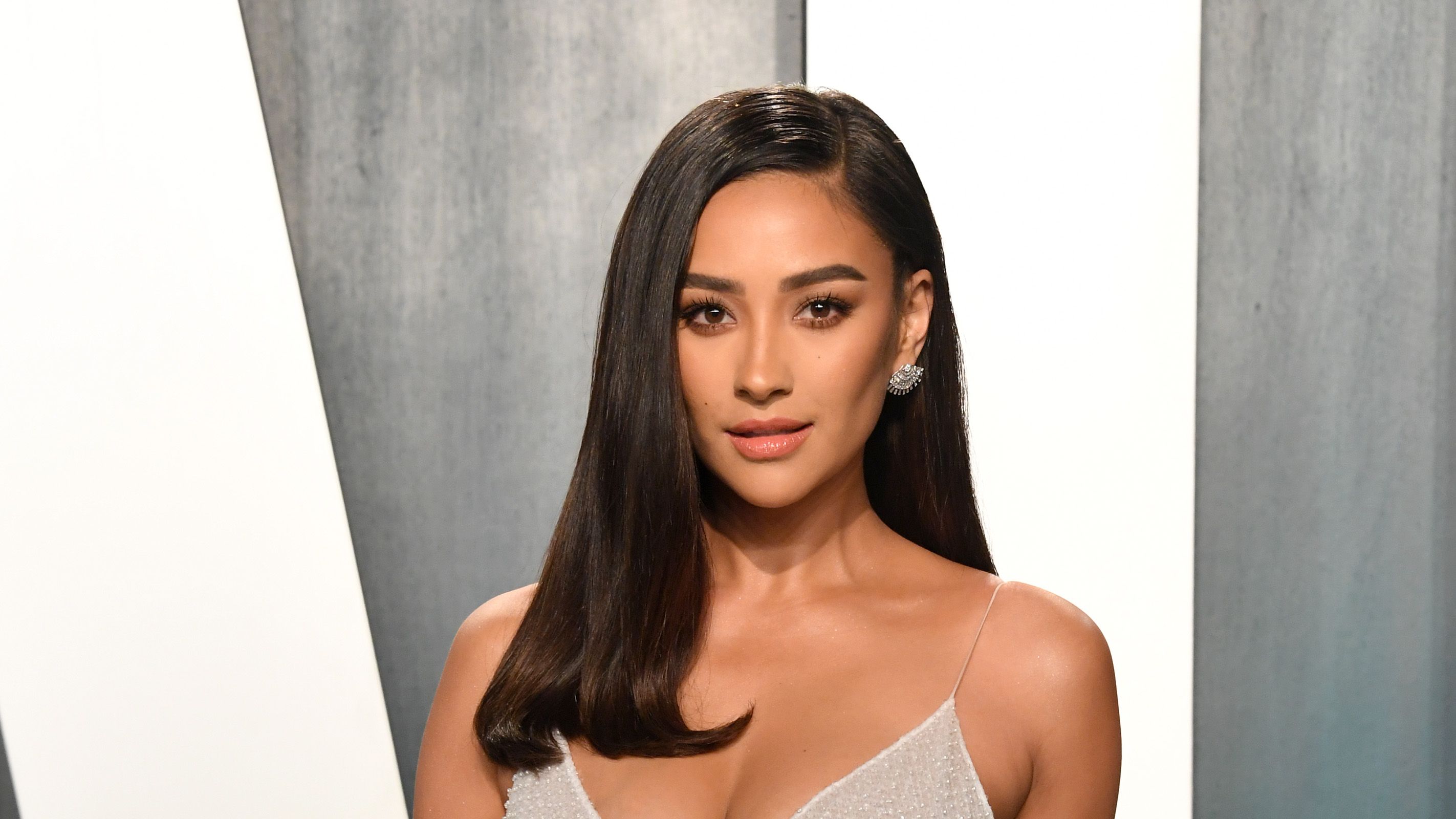 Jacqueline Nude Photos - Shay Mitchell Shows A Peek Of Toned Butt, Legs In Naked IG Photo