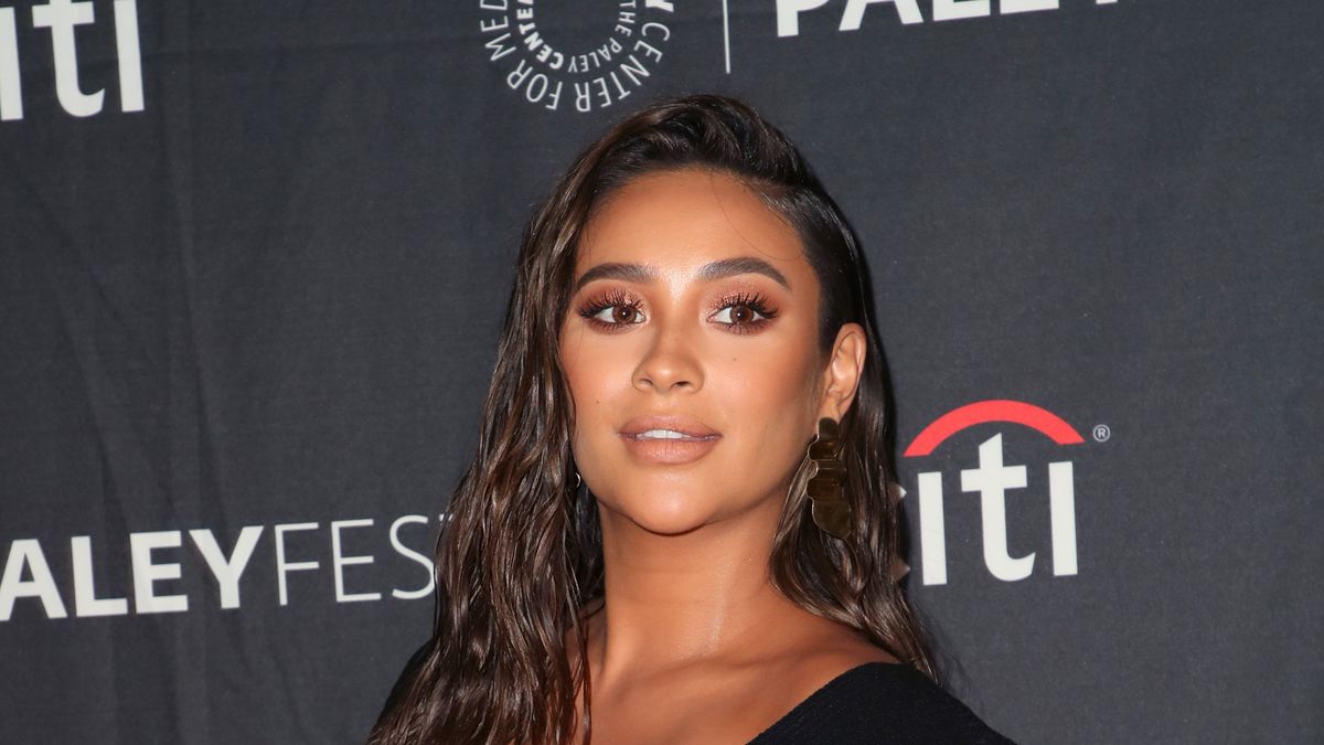 preview for Shay Mitchell Gives Birth To A Baby Girl!