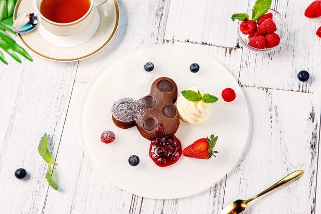 mickey lava cakes