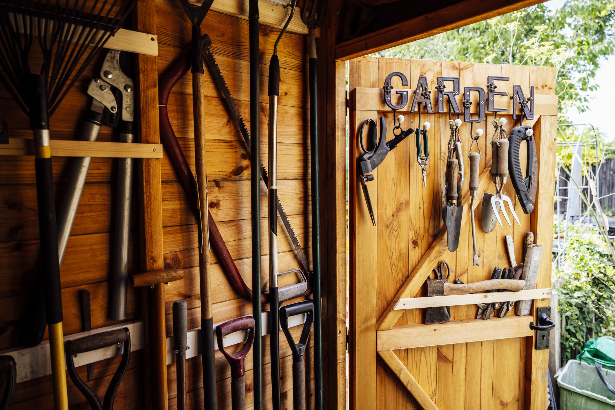 20 x Hanger Hooks Tool Hang Garage Shed Hanging Bracket Garden Storage Rack  Set