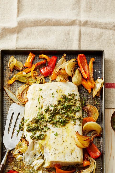 low calorie sheet pan fish and vegetables meal