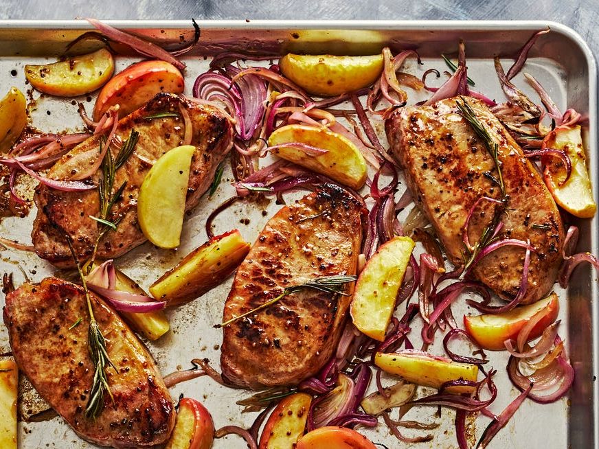 Pan-Grilled Pork Chops with Red Onions