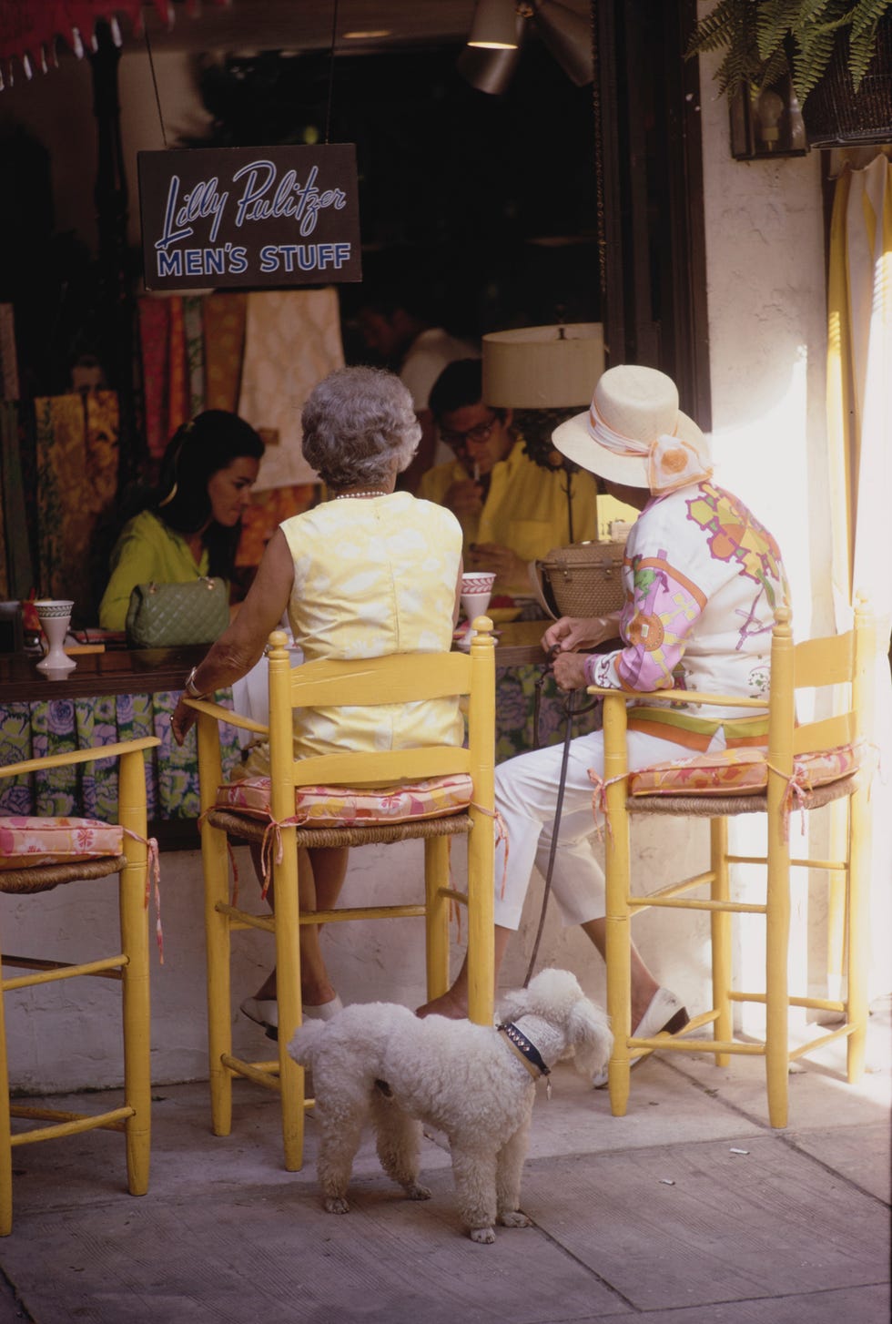 The juice bar at the Lilly Pulitzer Boutique in 1968. The original Men's Staff Line sign was displayed.