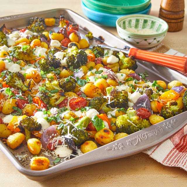 Ree Drummond's Sheet-Pan Salad Recipe