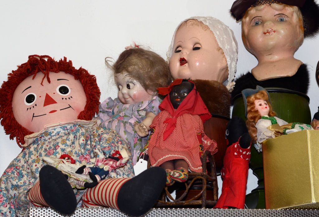 Old stuffed dolls deals