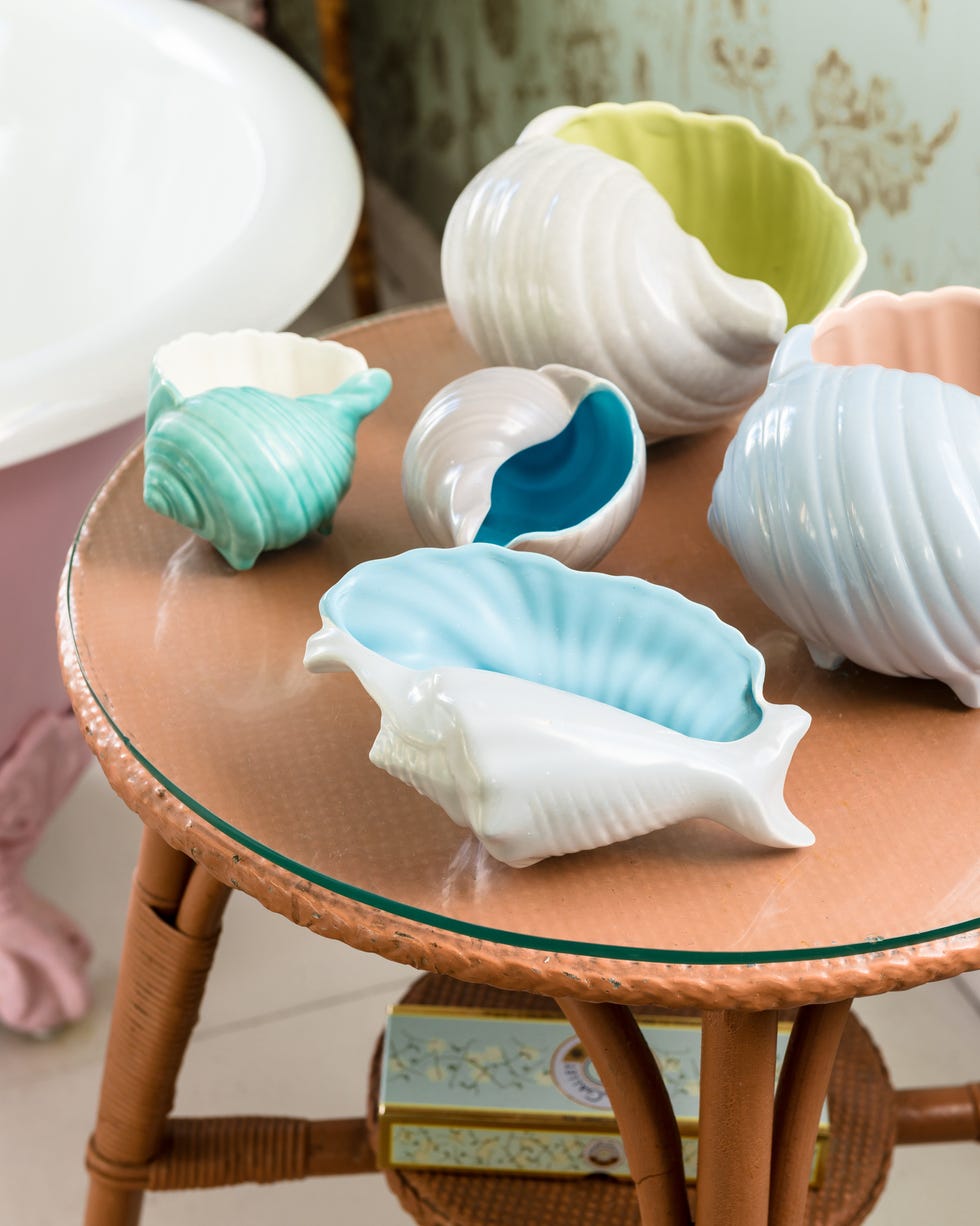 shells on side table