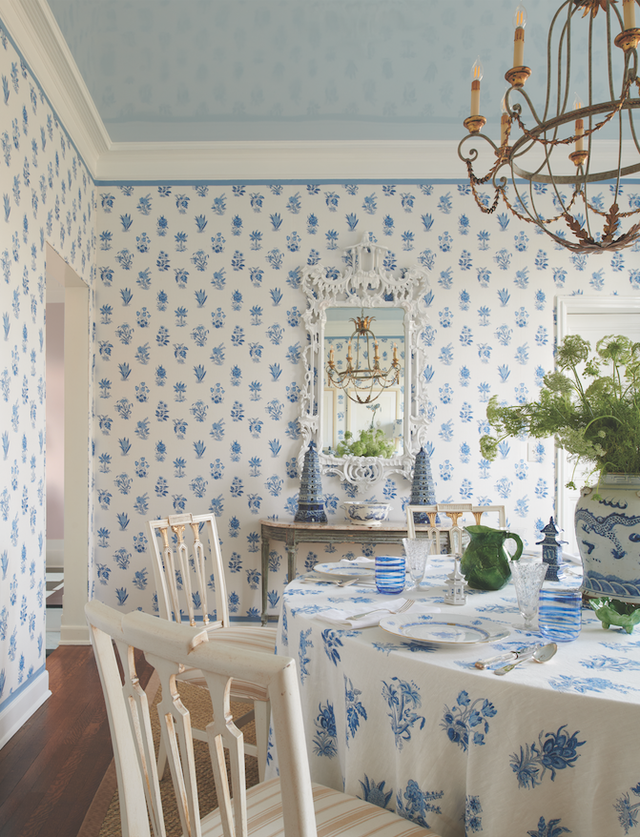 Shelley Johnstone Uses Only Two Colors to Make This Dining Room Look Dreamy