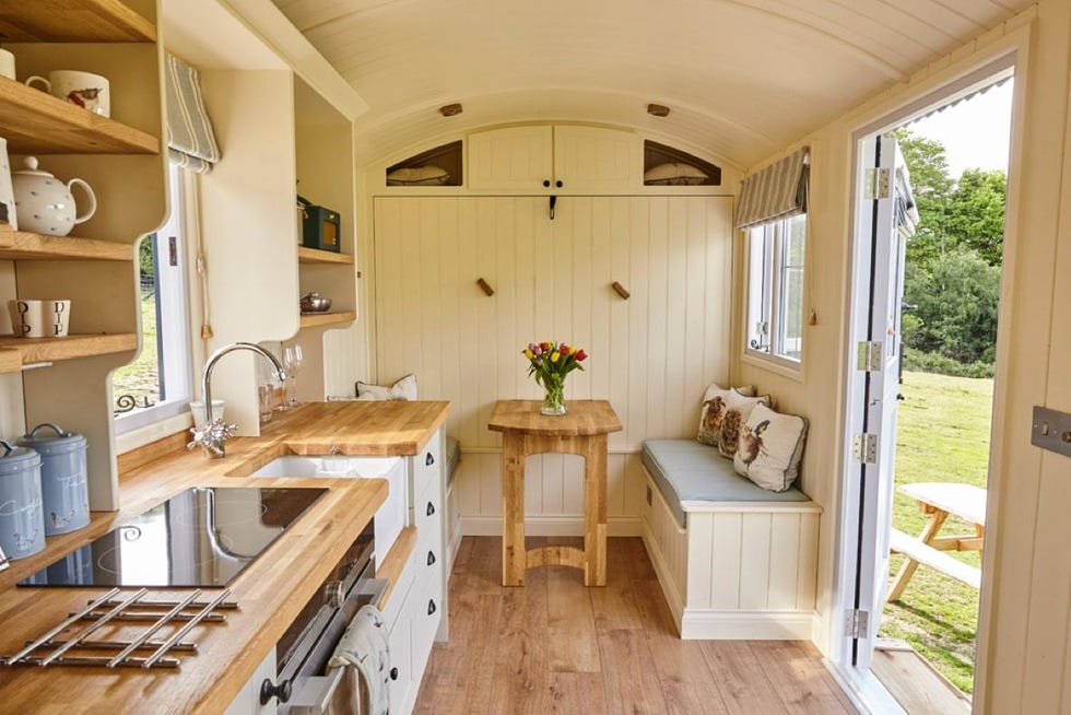 Shepherds Hut Holidays - Best Airbnb Shepherd's Huts and Wagons