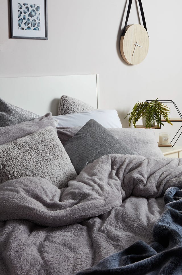 Bedroom, Bed sheet, Bed, Room, Bedding, Furniture, Interior design, Wall, Nightstand, Blanket, 