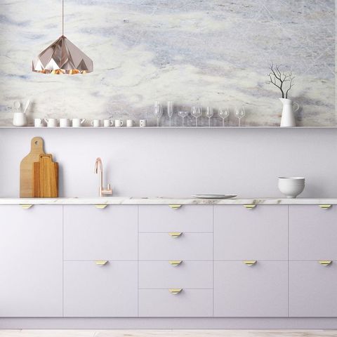 Shelf, Furniture, Wall, Chest of drawers, Room, Floor, Tile, Sideboard, Interior design, Material property, 