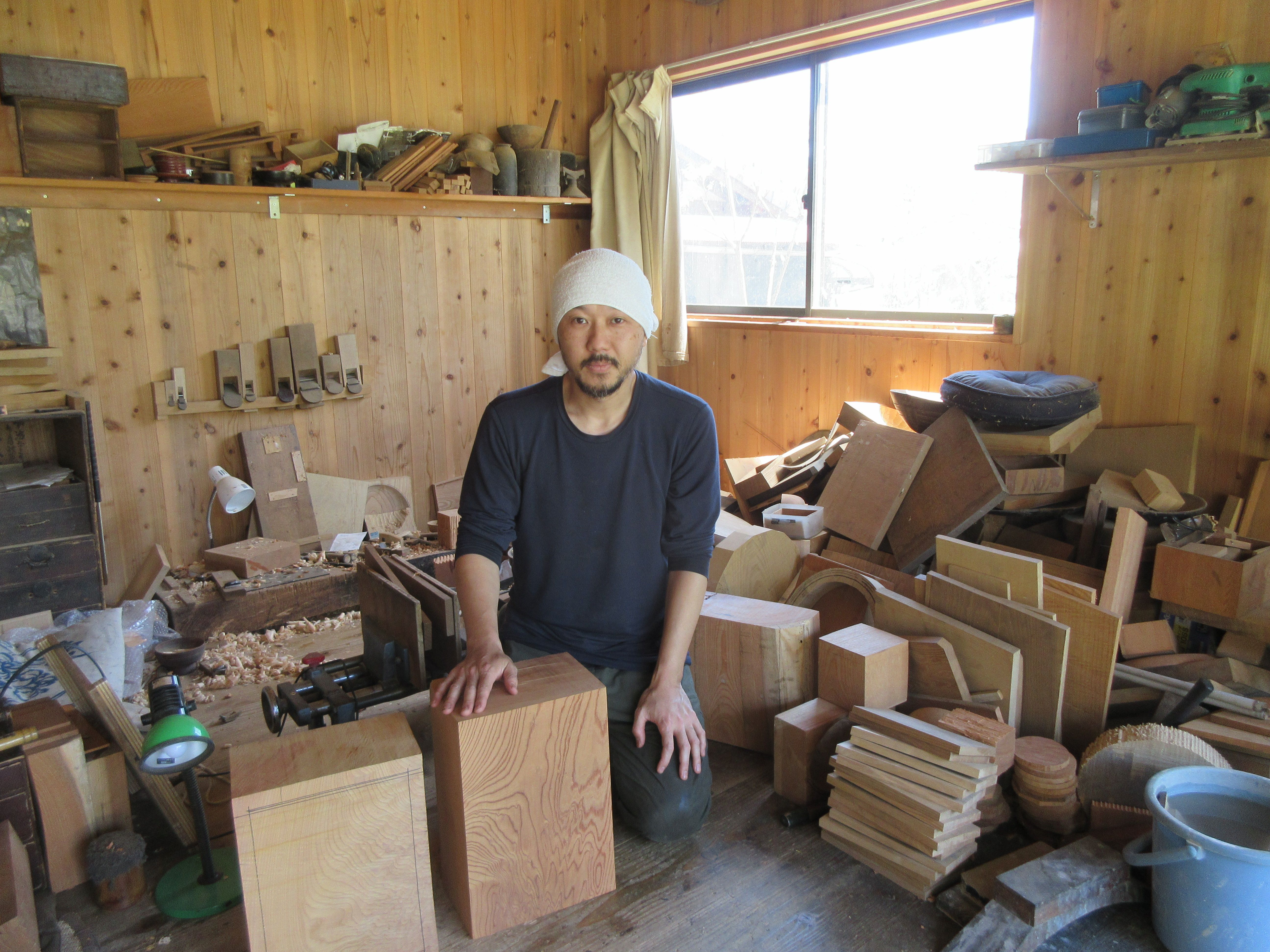 木漆芸作家・新宮州三さん｜原点は彫刻。確かな造形力を秘めた野趣ある漆器