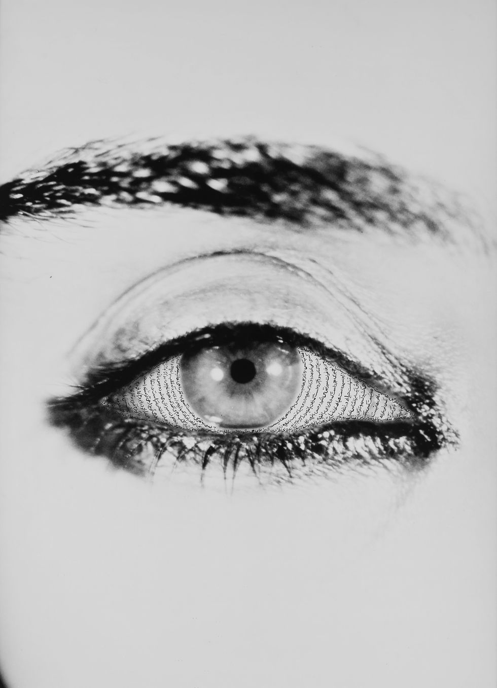 Shirin Neshat, Offered Eyes, fotografia, calligrafia farsi, donne musulmane