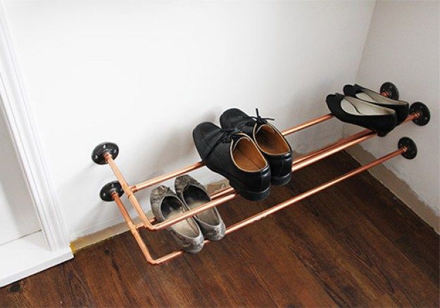 Wall Mounted Solid Wood and Pipe Shoe Rack 