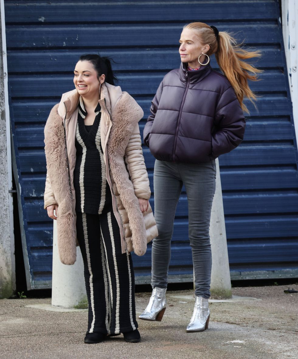 Patsy Palmer und Shona McGarty drehen Szenen für EastEnders