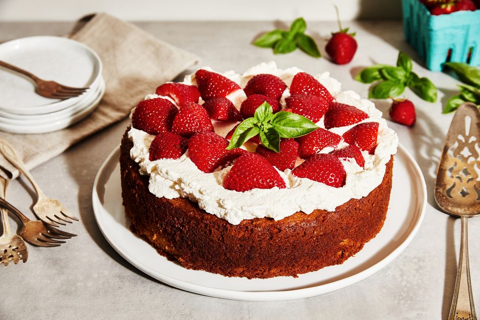 strawberry basil cake