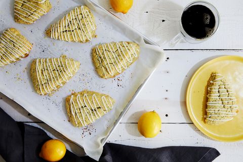 lemon poppyseed scones