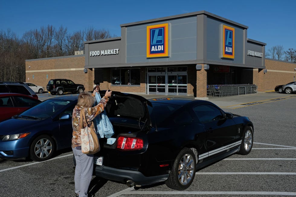 40 Shopping Tips and Tricks Every ALDI Superfan Knows 40 shopping tips and tricks every aldi superfan knows
