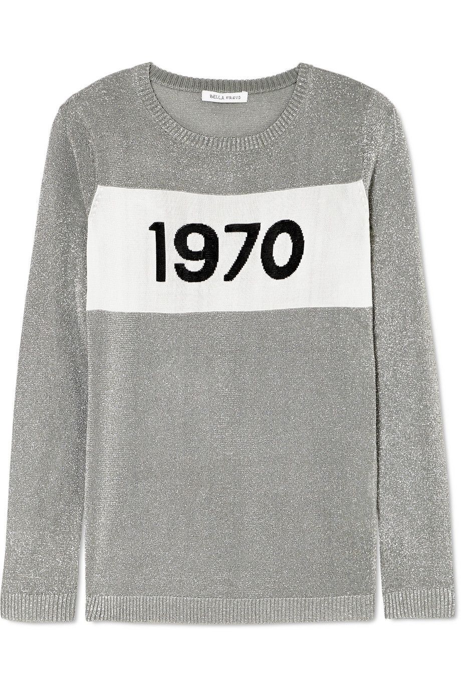 Clothing, Long-sleeved t-shirt, White, Sleeve, T-shirt, Grey, Outerwear, Sweater, Top, Font, 