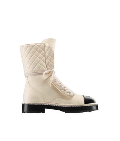 Footwear, White, Boot, Shoe, Beige, Snow boot, Hiking boot, Durango boot, 