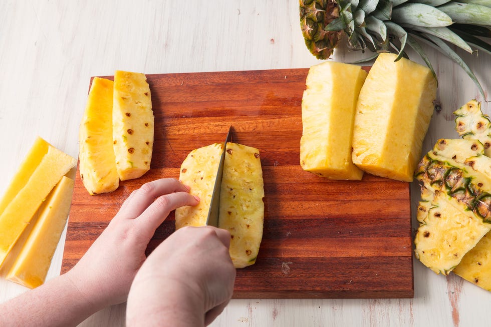 how to cut a pineapple