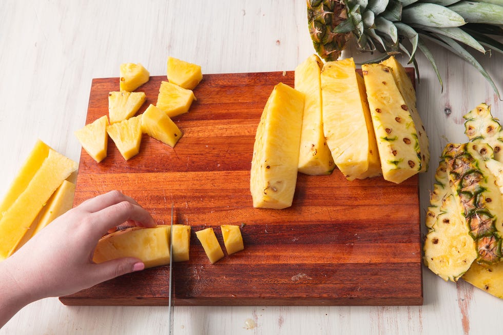 how to cut a pineapple