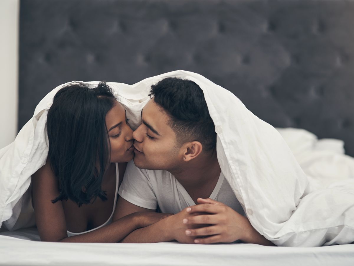 Sexual Positions For Married Couples - 6 Easy Sex Positions - Beginner Sex Positions You'll Love